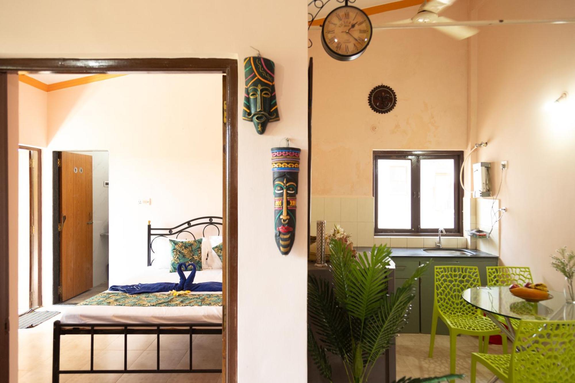 Bbn Serviced Apartment Calangute Bilik gambar