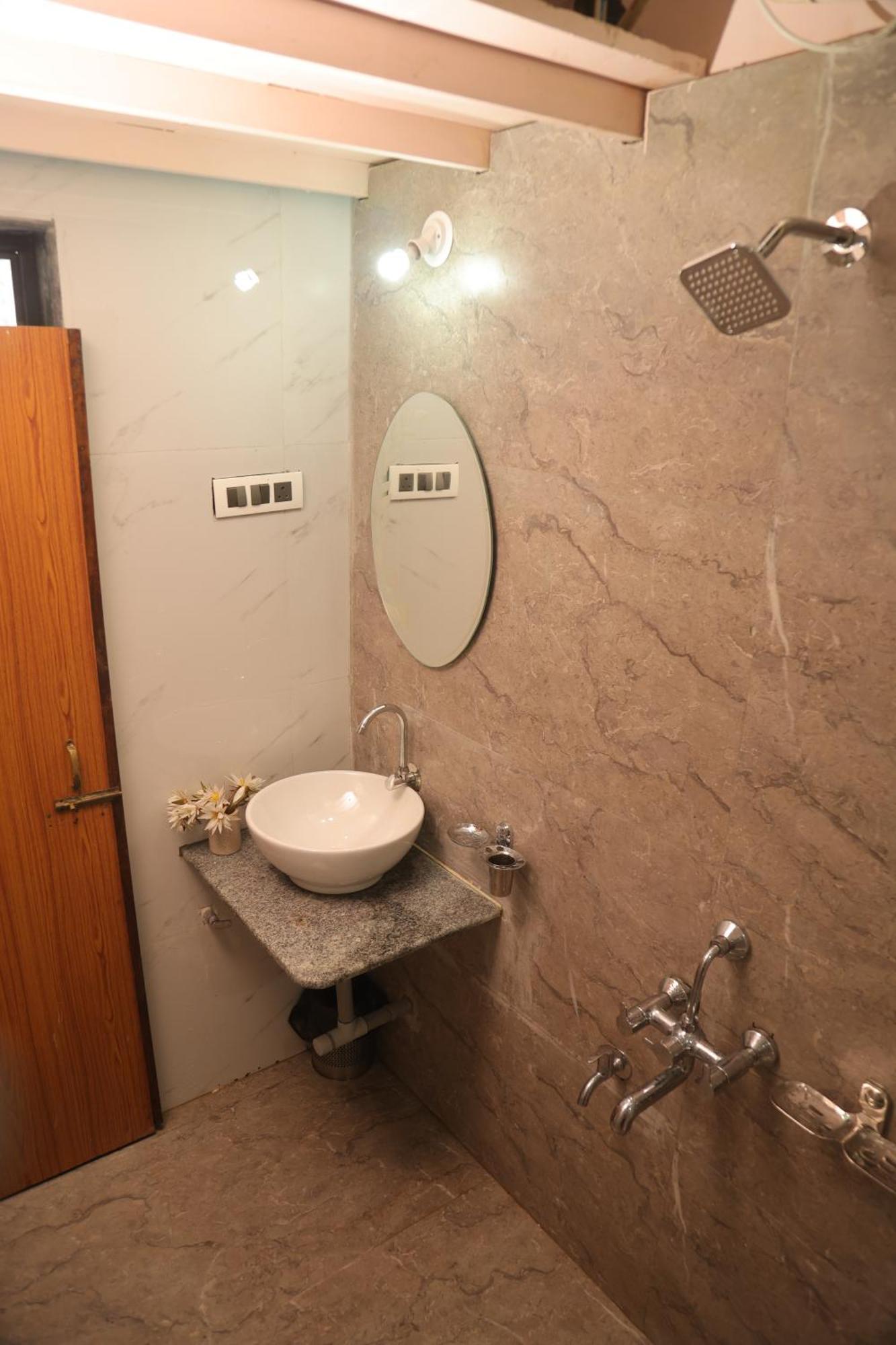 Bbn Serviced Apartment Calangute Bilik gambar